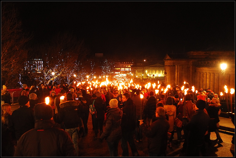 Torchlight Procession zum Calton Hill