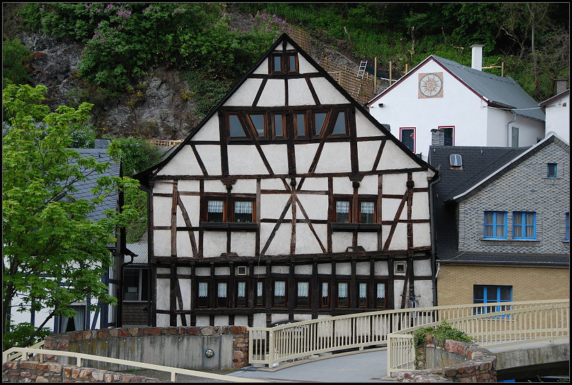 Schiefes Fachwerkhaus in Idar-Oberstein  