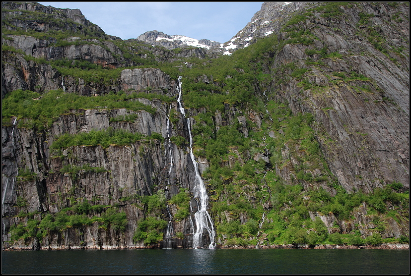 Wasserfall im Trollfjord Norwegen